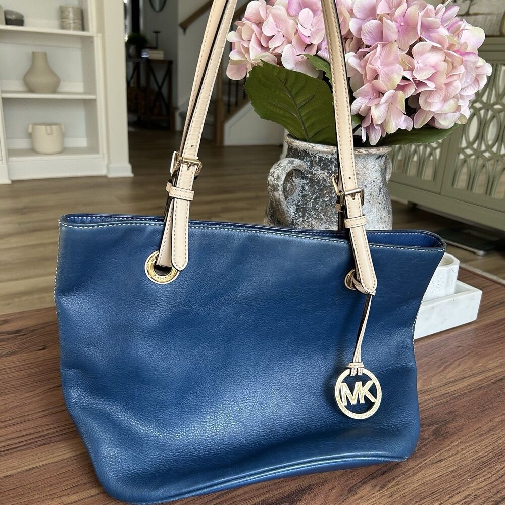 Michael Kors Blue Jet Set Leather Shoulder Bag Gold Hardware Pockets Magnetic